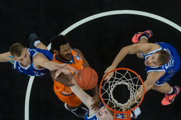 他展现出超 他展现出超