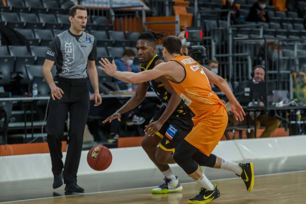 篮板球优势 篮板球优势