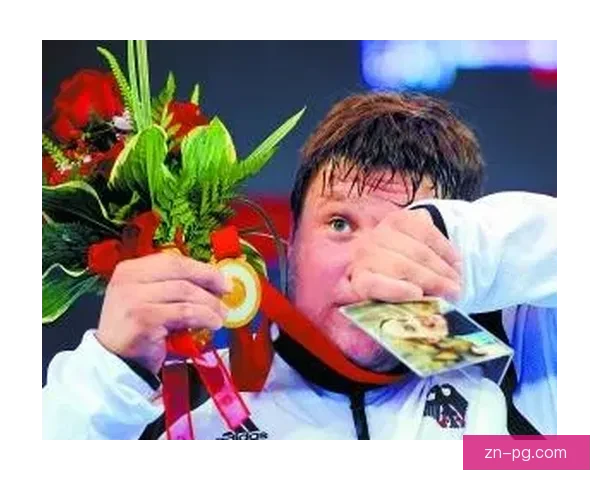 全球举重大奖赛探秘：硬汉之力的辉煌荣耀