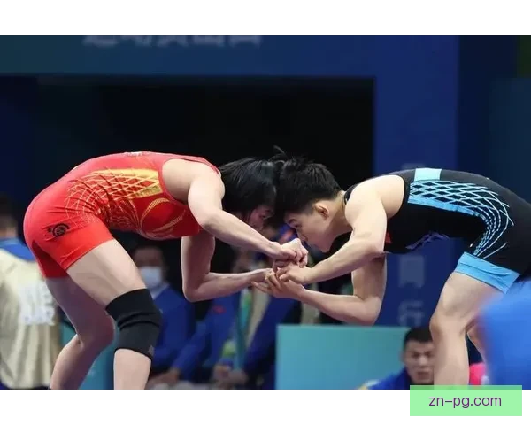 摔跤巅峰对决：战力碰撞，激情比拼