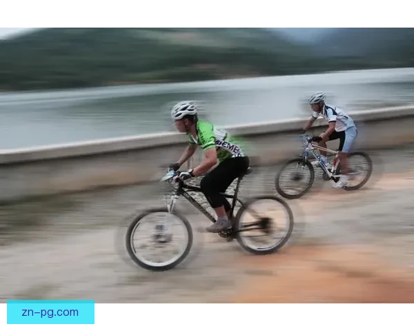 激情飞扬！挑战极限！自行车赛场上的狂飙之战