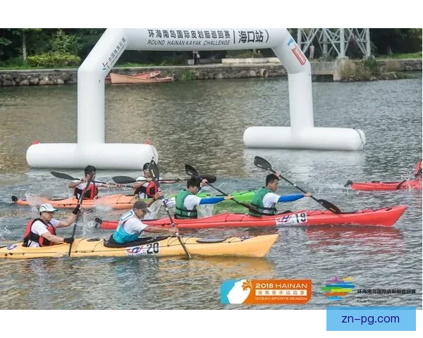皮划艇比赛：成功的背后是汗水与坚持